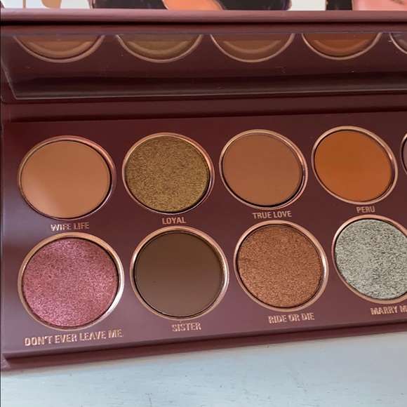 Authentic Kylie ♡ Jordyn Palette - Picture 3 of 8